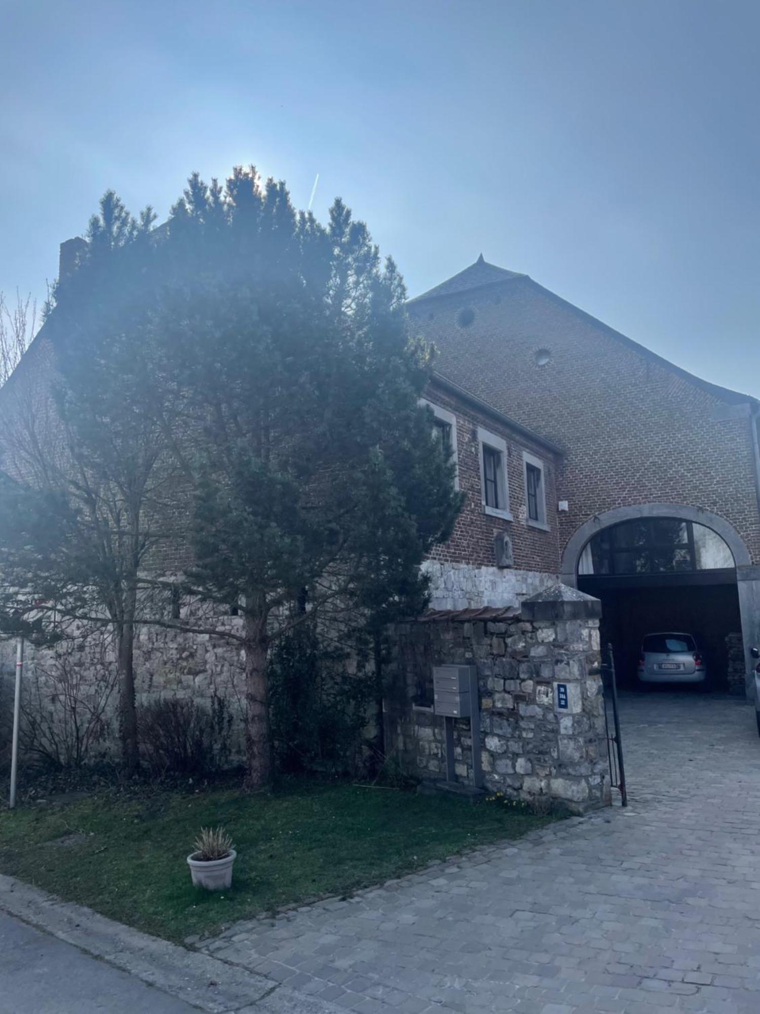 Les Deux Chambres Au Dessus De La Colline 那慕尔 外观 照片